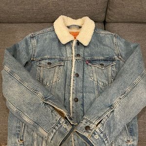 Levi Sherpa jacket men’s small